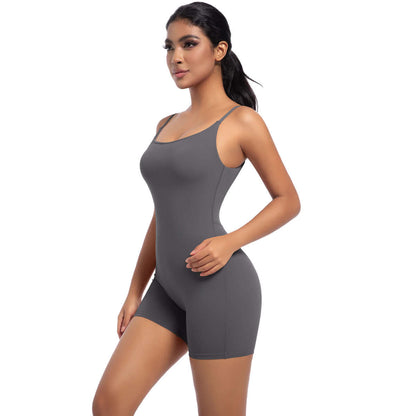 Sporty yoga bodysuit made from organic cotton. Relaxed fit and breathable material for comfort.