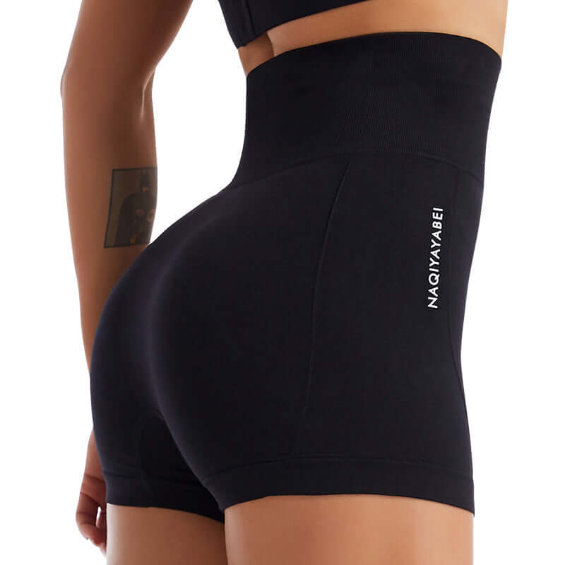 Women's seamless black training leggings with a comfortable fit, showcasing stretchy fabric ideal for yoga and activewear.